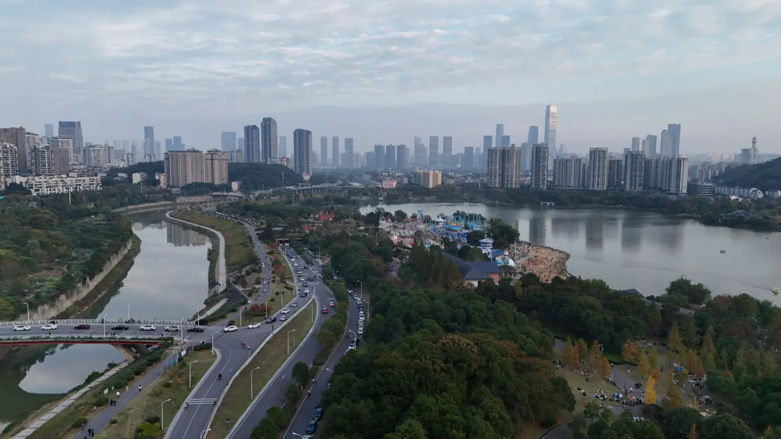景观灯与太阳能照明融合设计在园林工程中的应用趋势