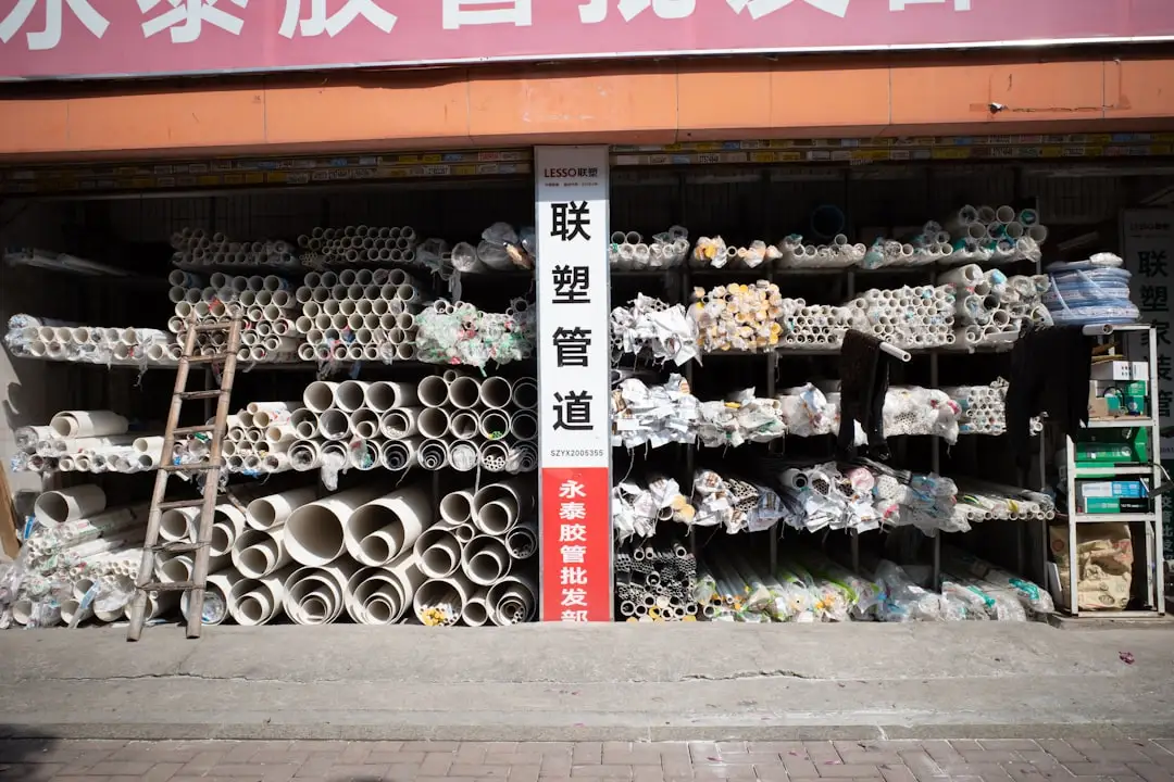 西南地区景观灯定制方案如何兼顾节能与园林美学