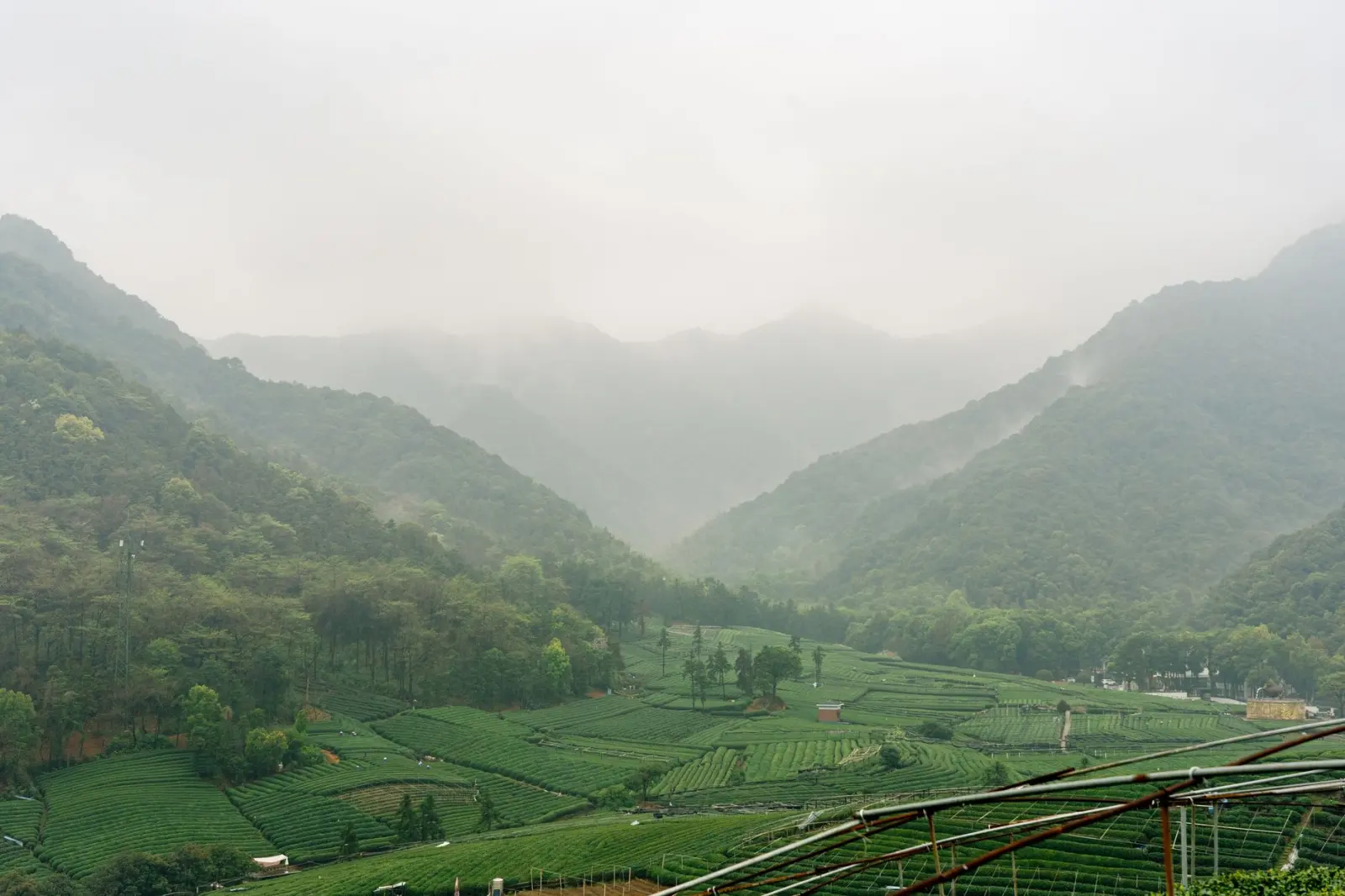 太阳能路灯在重庆山地村镇道路照明中的应用与技术选型分析正文配图 2