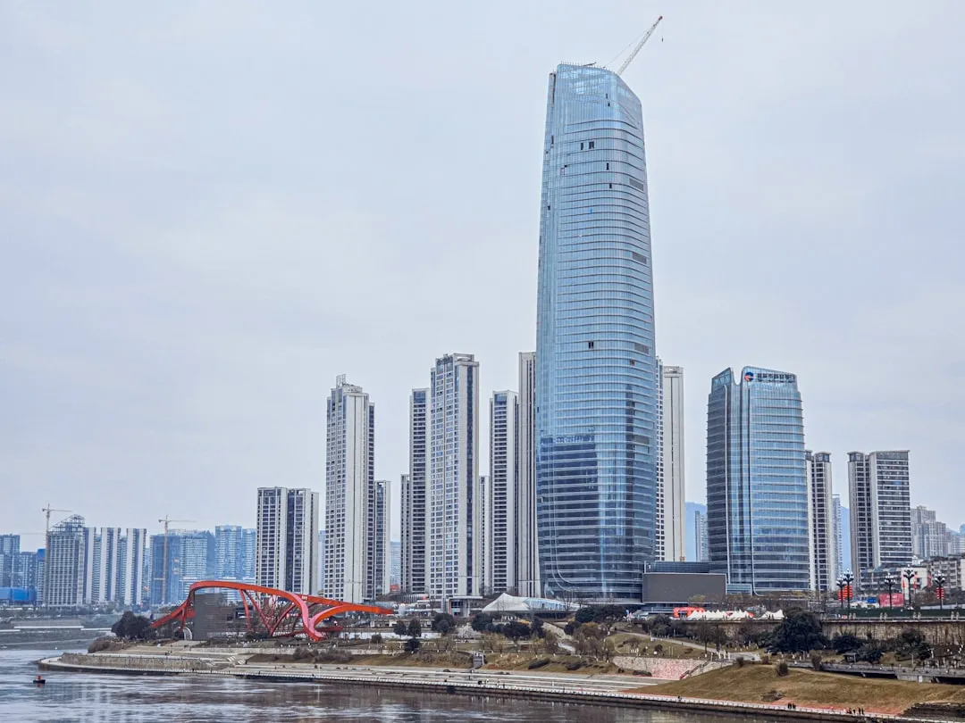 太阳能路灯在新农村建设中的应用现状与技术选型要点分析